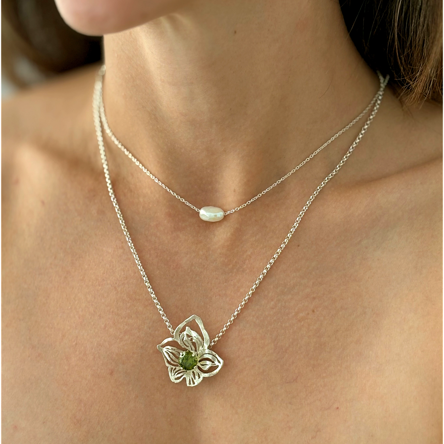 Silver Orchid pendant on an anchor chain - Yunika