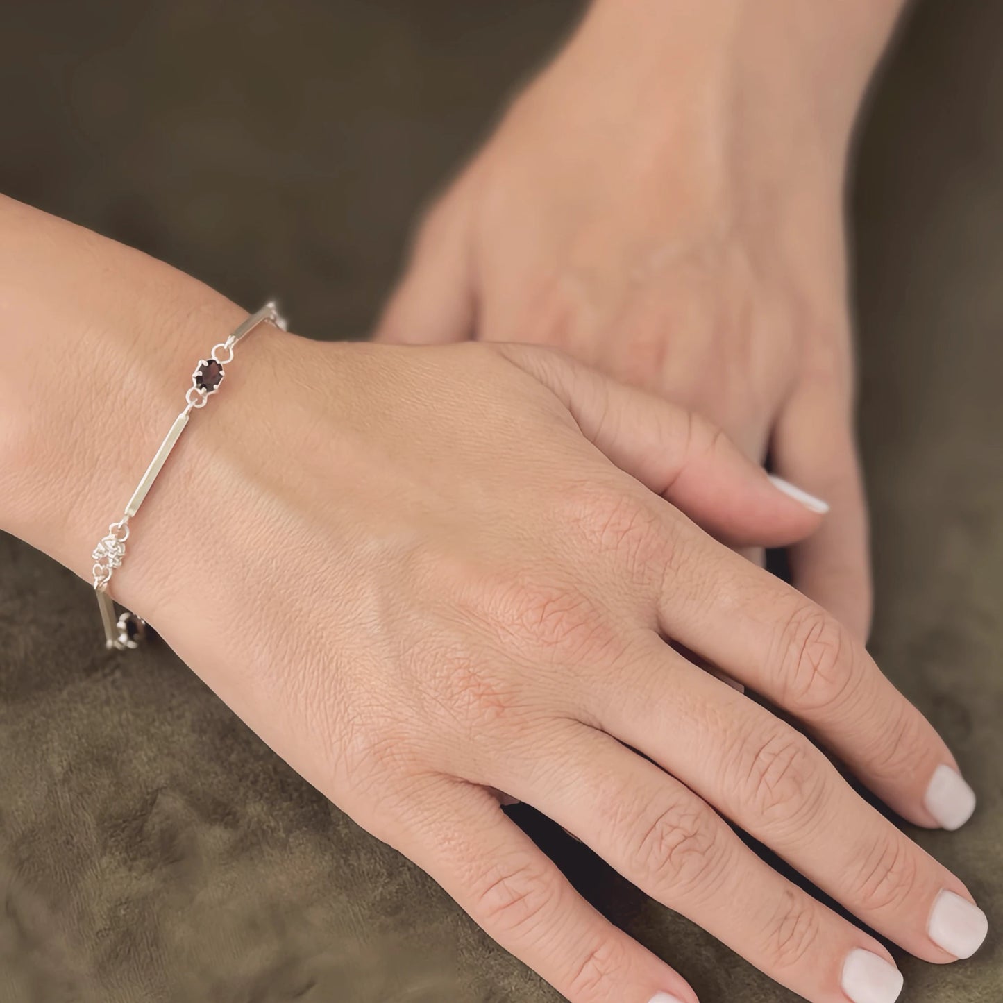 Unisex Cage silver bracelet with white and old matured wine colour zirconias